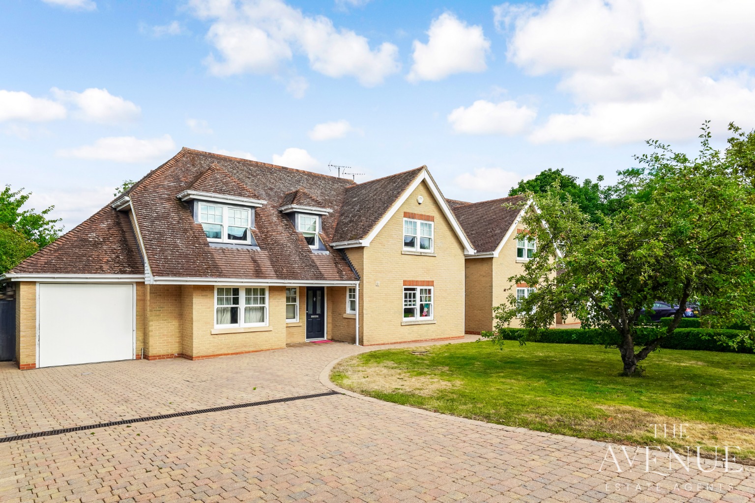 Beautiful UK house with quality roofing and driveway